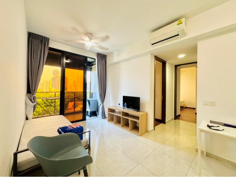 Prop-GPT: Condominium: D09 Cairnhill Kopar At Newton