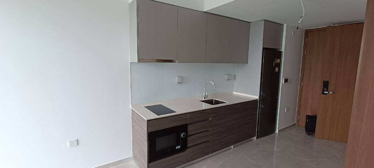 Stirling Residences Condominium For Sale, $1,128,000, 1 Bed 1 Bath 441 sqft $2,558.00 psf