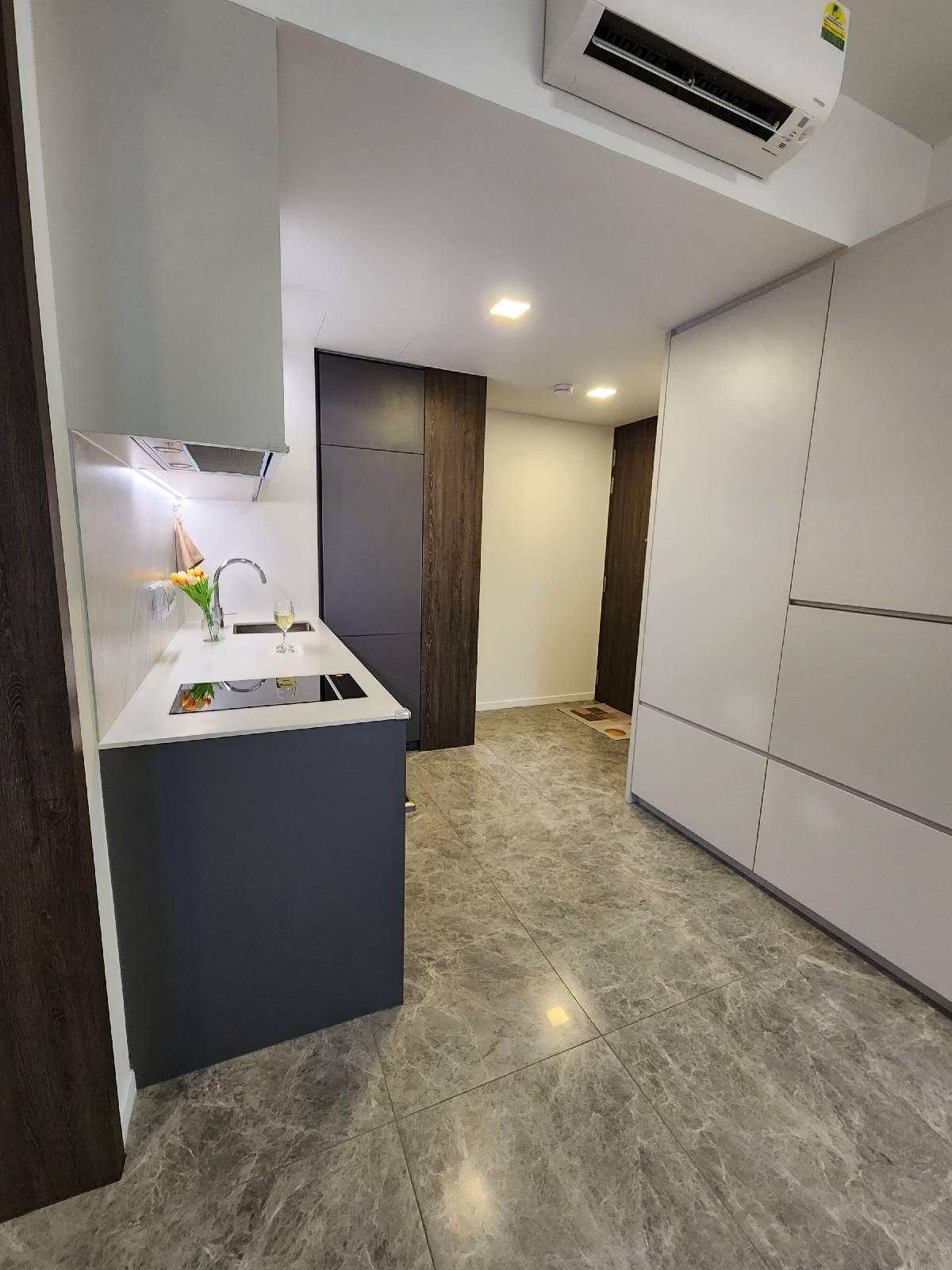 The M Condo Condominium For Sale, $1,288,888, 1 Bed 1 Bath 431 sqft $2,990.00 psf