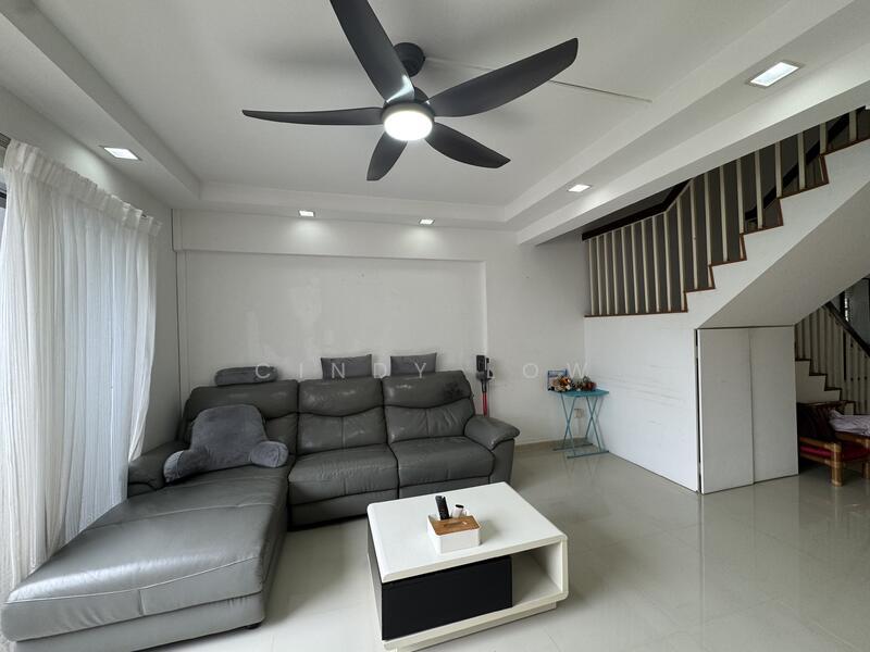 Prop-GPT: HDB Flat: D23 Bukit Batok 140 Bukit Batok Street 11