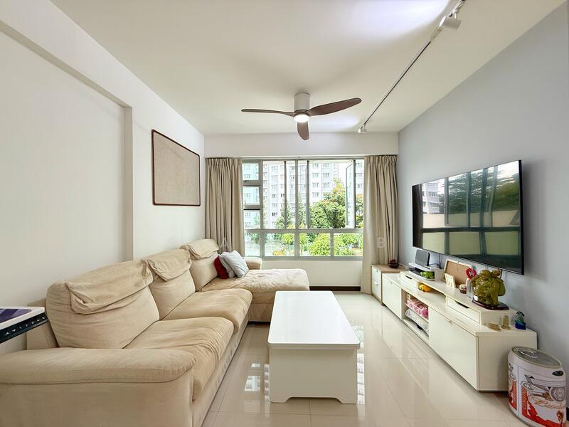 Prop-GPT: HDB Flat: D04 Telok Blangah 92B Telok Blangah Street 31