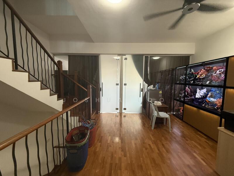 LANDED7772@ 3 sty well maintained Interterrace