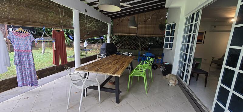 Freehold Bungalow Sunset Way