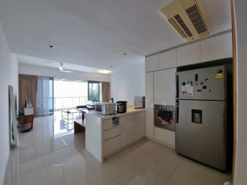 Elliot at the East Coast