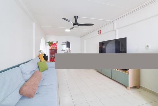 Prop-GPT: HDB Apartment: D27 Yishun 365 Yishun Ring Road