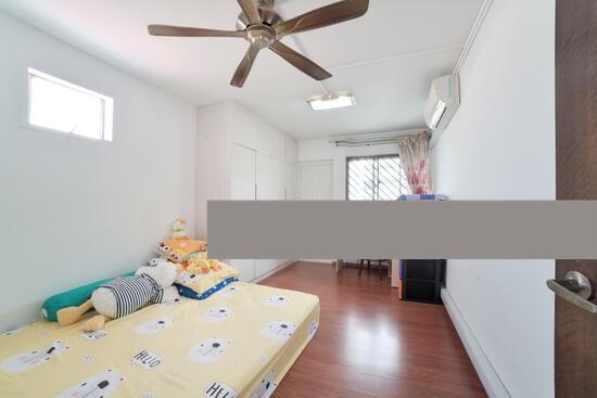 365 Yishun Ring Road HDB Apartment For Sale, $570,000, 3 Bed 2 Bath 1,130 sqft $504.00 psf