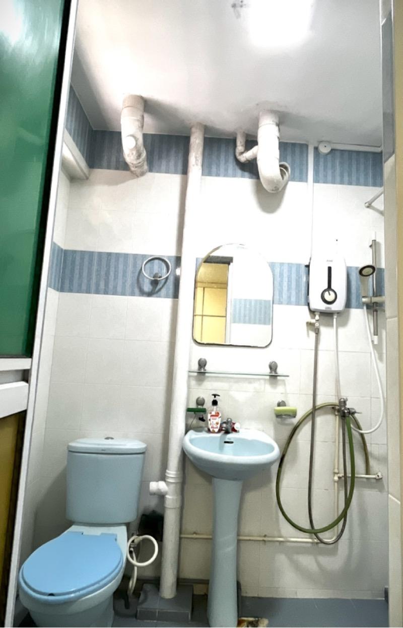 653 Yishun Avenue 4 HDB Apartment For Sale, $599,000, 4 Bed 2 Bath 1,119 sqft $535.00 psf