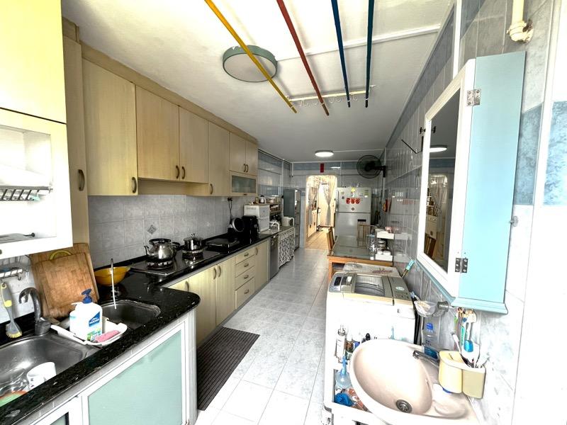 653 Yishun Avenue 4 HDB Apartment For Sale, $599,000, 4 Bed 2 Bath 1,119 sqft $535.00 psf