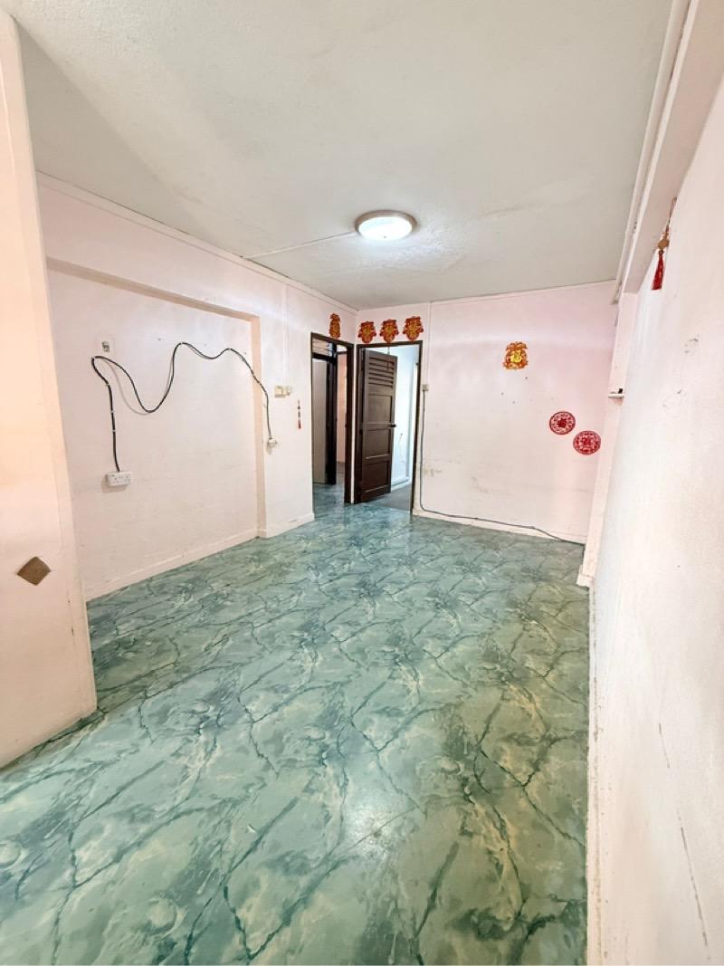 Prop-GPT: HDB Apartment: D13  70 Circuit Road