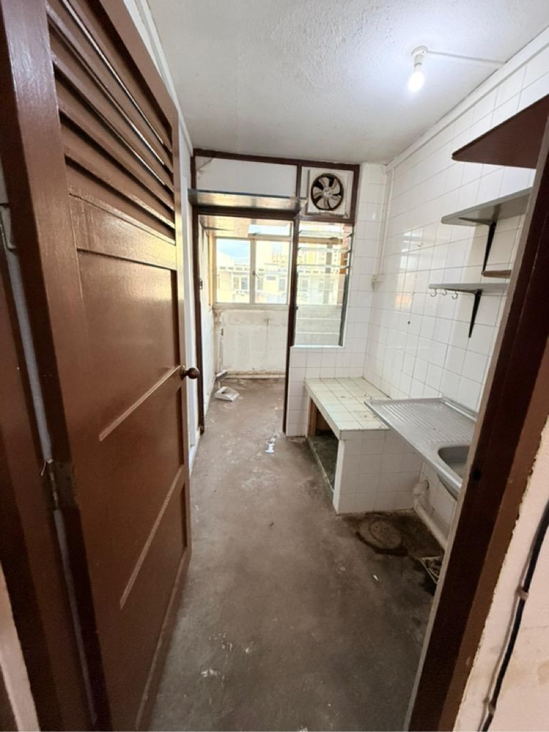 70 Circuit Road HDB Apartment For Sale, $295,000, 2 Bed 1 Bath 473 sqft $624.00 psf