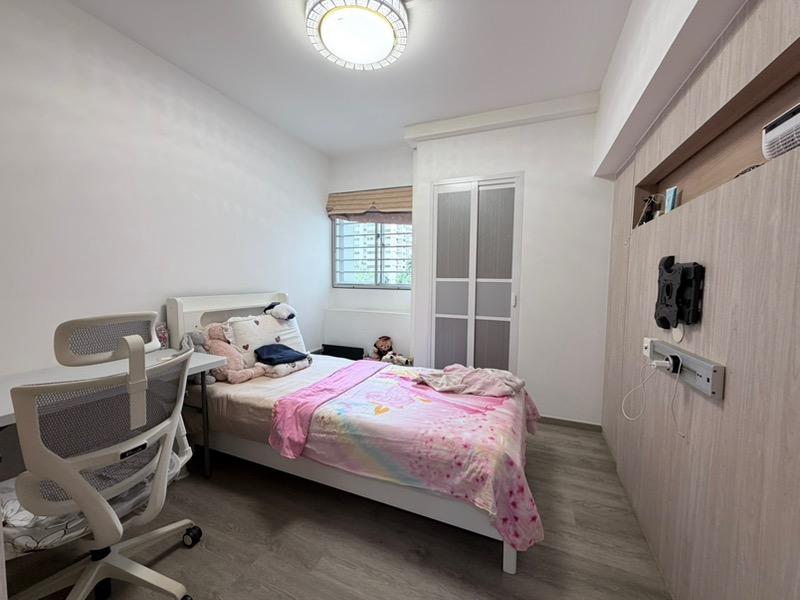 Prop-GPT: HDB Apartment: D20 Ang Mo Kio 434 Ang Mo Kio Avenue 10