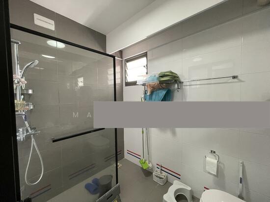479B Yishun Street 42 HDB Apartment For Sale, $620,000, 3 Bed 2 Bath 1,001 sqft $619.00 psf