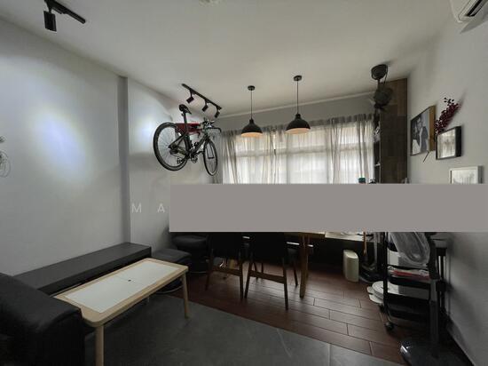 479B Yishun Street 42 HDB Apartment For Sale, $620,000, 3 Bed 2 Bath 1,001 sqft $619.00 psf