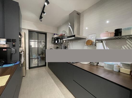 479B Yishun Street 42 HDB Apartment For Sale, $620,000, 3 Bed 2 Bath 1,001 sqft $619.00 psf