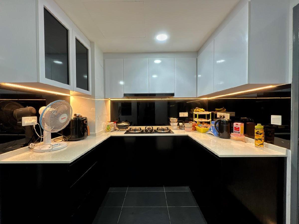 Regent Grove Condominium For Sale, $1,290,000, 3 Bed 2 Bath 1,195 sqft $1,080.00 psf