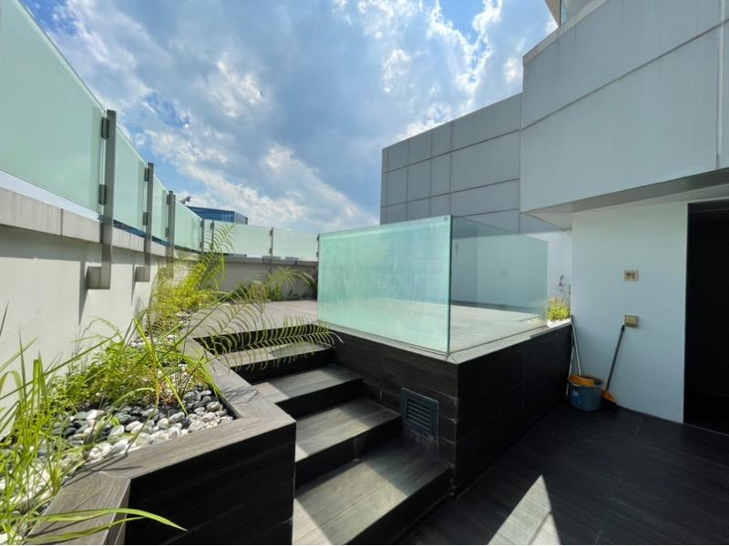 The Sail @ Marina Bay Condominium For Sale, $12,300,000, 4 Bed 3 Bath 5,597 sqft $2,198.00 psf