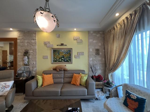 Prop-GPT: Apartment: D16 Eastwood Eastwood Lodge