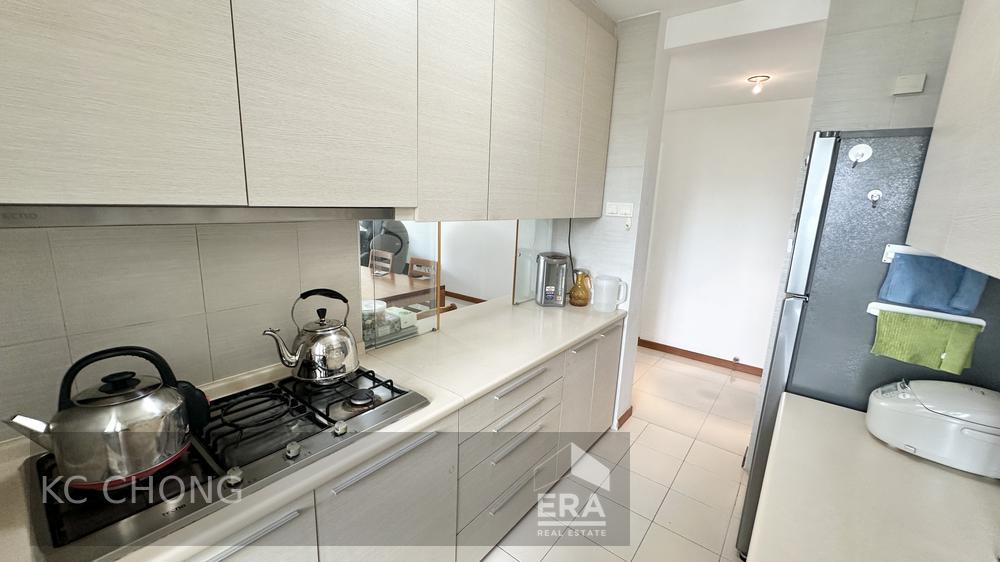 Prop-GPT: HDB - 3 room: D18 Simei 167a Simei Lane