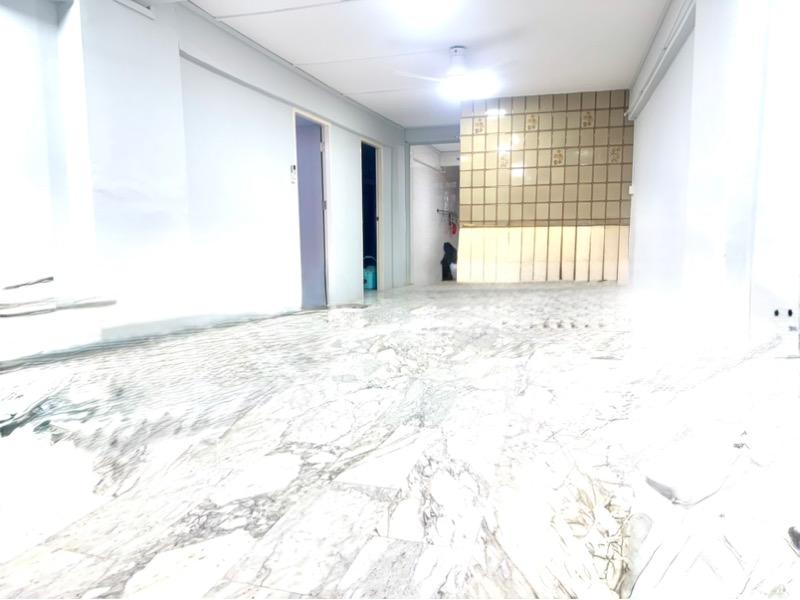 Prop-GPT: HDB Apartment: D15 Amber Road 14 Kampong Arang Road