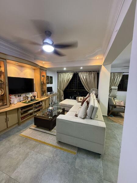 722 Tampines Street 72