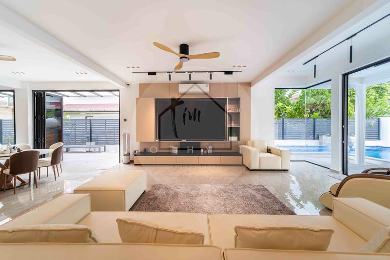 Prop-GPT: Corner Terrace: D27 Sembawang Fully Renovated Corner Terrace Near to Sembawang Road