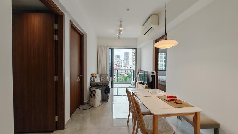 Prop-GPT: Condominium: D03  Stirling Residences