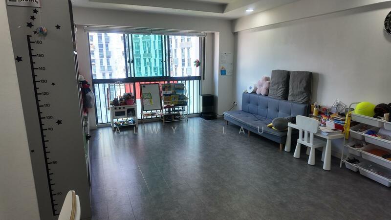 Prop-GPT: HDB Flat: D02  Pinnacle @ Duxton