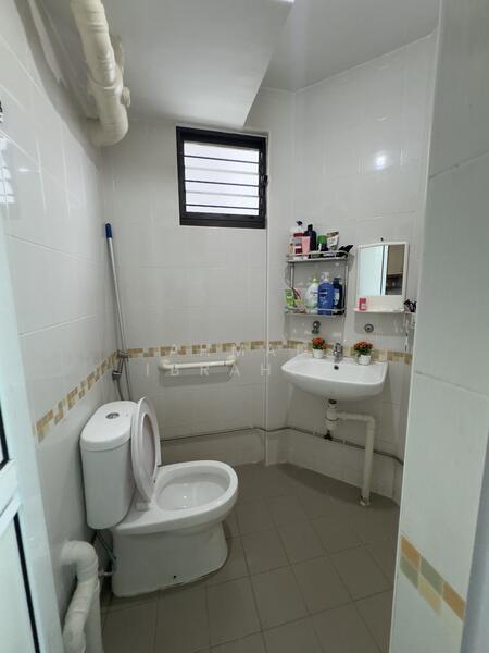 261 Jurong East Street 24