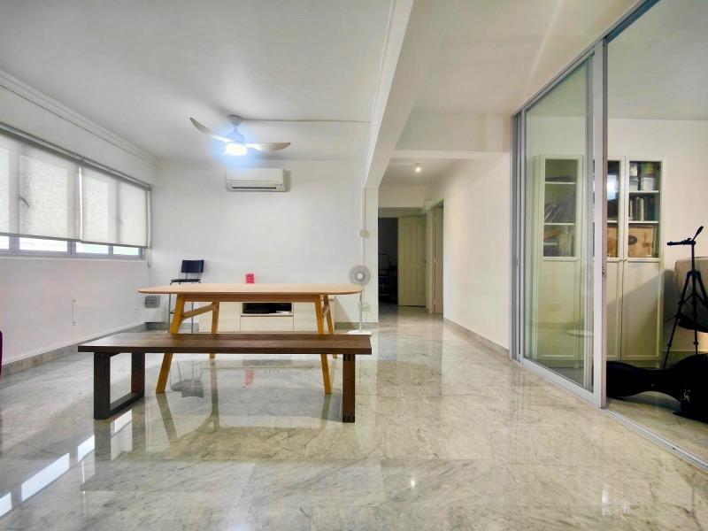 815 Tampines Avenue 4 HDB Apartment For Sale, $800,000, 3 Bed 2 Bath 1,334 sqft $600.00 psf