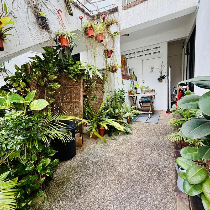 Prop-GPT: Condominium: D21  Clementi Park