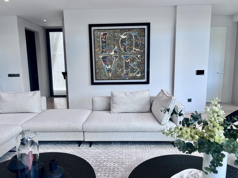 I  SUNSET. BRAND NEW AT SEMID PRICE!!  HILLTOP VIEW. BASEMENT PARKING JEAN 93571119