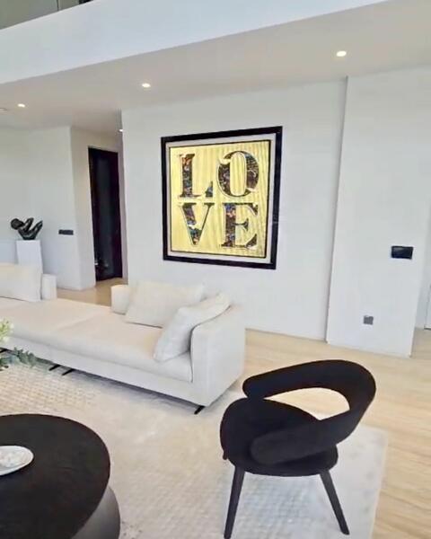 I  SUNSET. BRAND NEW AT SEMID PRICE!!  HILLTOP VIEW. BASEMENT PARKING JEAN 93571119