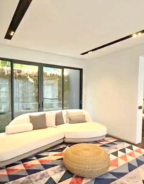 I  SUNSET. BRAND NEW AT SEMID PRICE!!  HILLTOP VIEW. BASEMENT PARKING JEAN 93571119