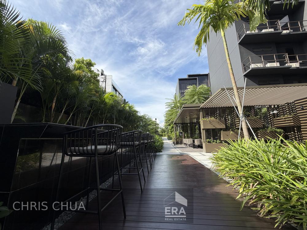 Brand New, High Floor North-south Facing. No Extension.