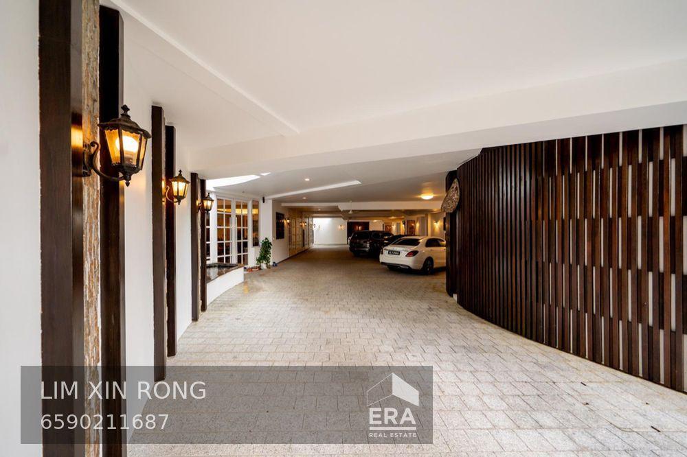 Newly Built, Freehold, With Lap Pool Detached House for Sale