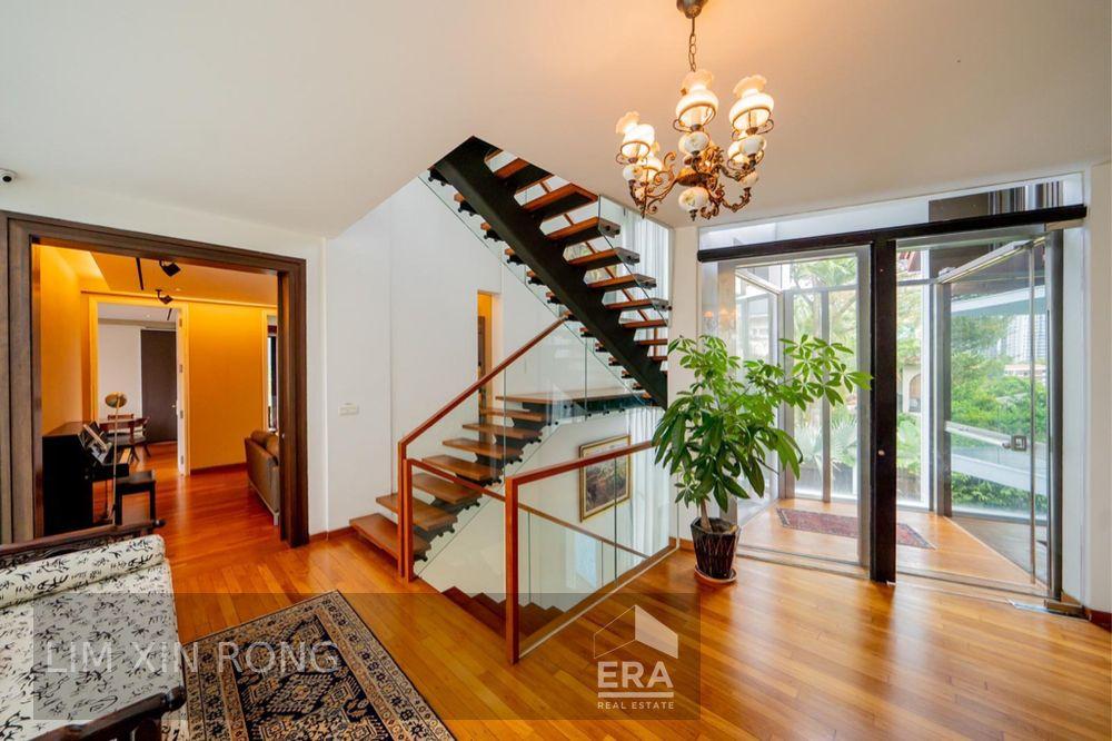 Newly Built, Freehold, With Lap Pool Detached House for Sale