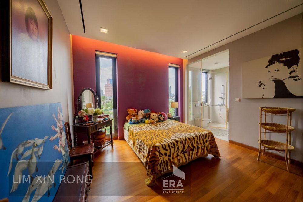 Newly Built, Freehold, With Lap Pool Detached House for Sale