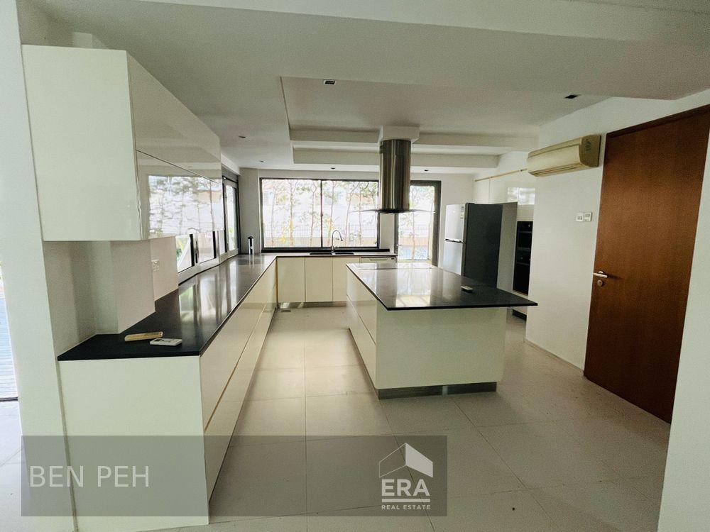 Exclusive Serene Living in Bukit Timah D21. New Listing.