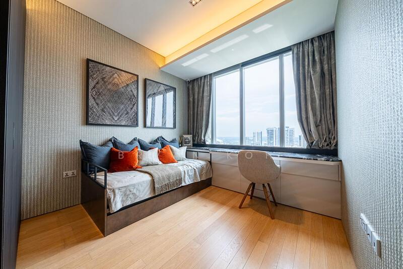 TwentyOne Angullia Park