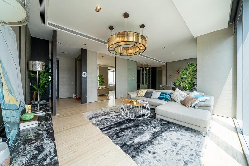 TwentyOne Angullia Park