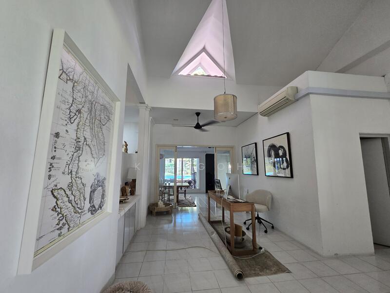 LANDED7772@A Cosy GCB AT $17XX psf AT Good Location.  KL 8382...7772