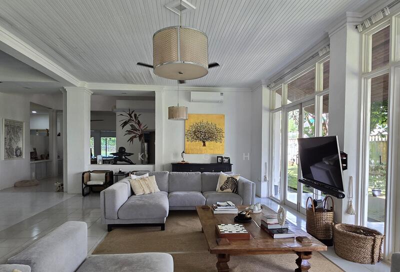 LANDED7772@A Cosy GCB AT $17XX psf AT Good Location.  KL 8382...7772