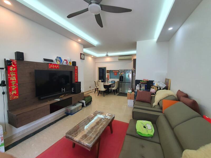 Prop-GPT: Condominium: D21  Hillview Green