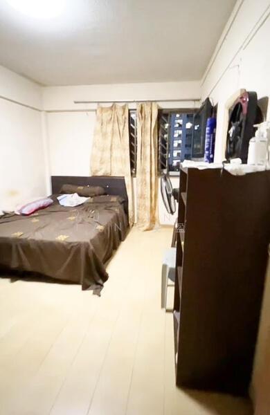 236 Jurong East Street 21