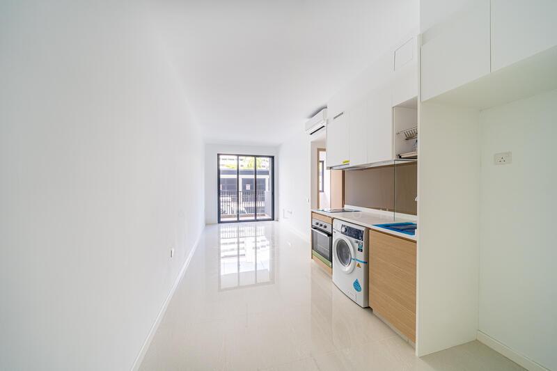 Prop-GPT: Condominium: D18 Tampines Treasure at Tampines
