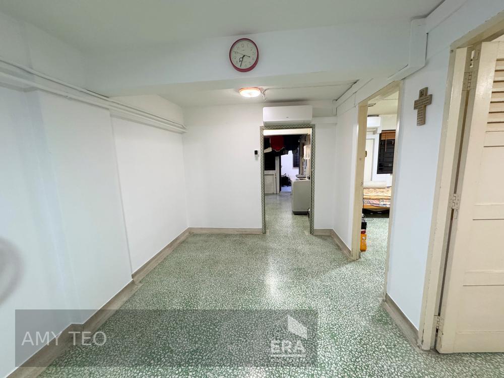 Prop-GPT: HDB - 3 room: D12 Toa Payoh 232 Lorong 8 Toa Payoh