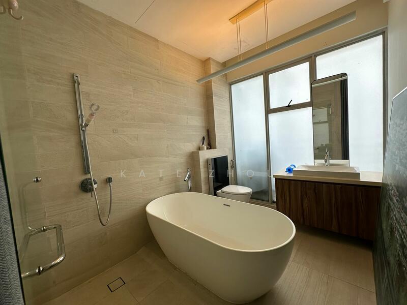 Price AdjustedLift access to 5 levels3.5 Storey with BasementPark 3 Cars