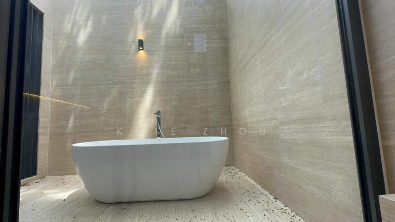 Newly TOPUnblocked ViewElevatedPool With Lift