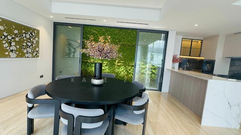 Newly TOPUnblocked ViewElevatedPool With Lift