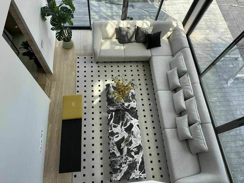 Newly TOPUnblocked ViewElevatedPool With Lift